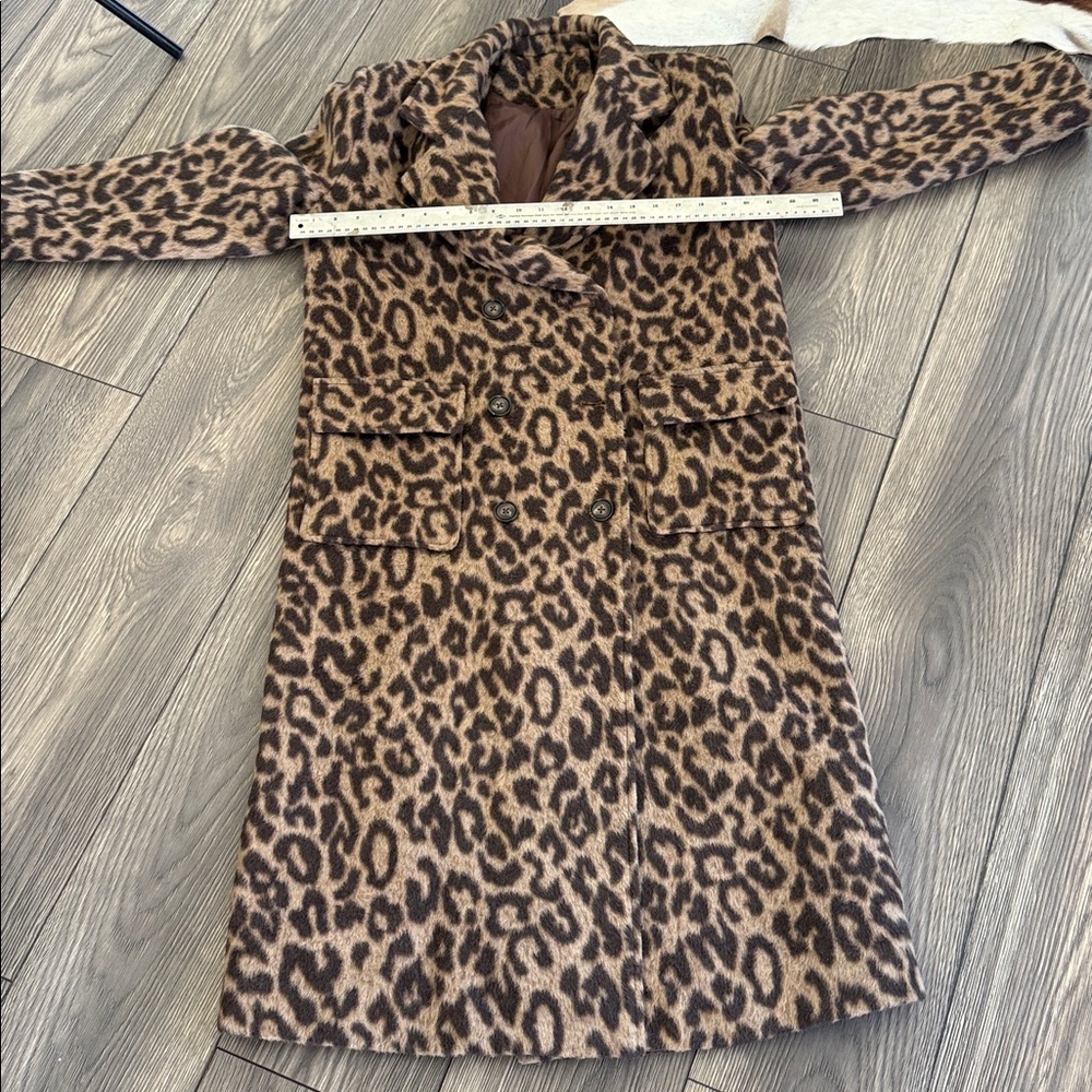 Leopard Print Long Coat structured shoulders Vtg - image 10